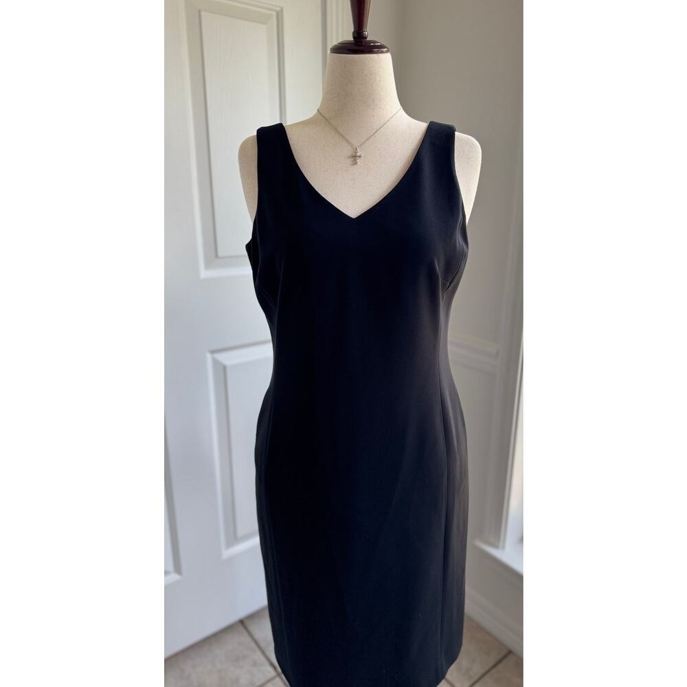 Jones New York Platinum Corporate Chic Little Black Sleeveless Dress Size 12